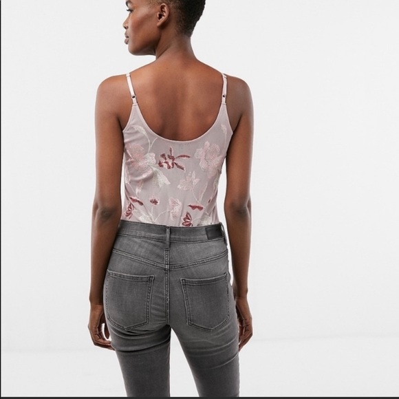 EXPRESS Sheer Floral Bodysuit in Small - Picture 4 of 7